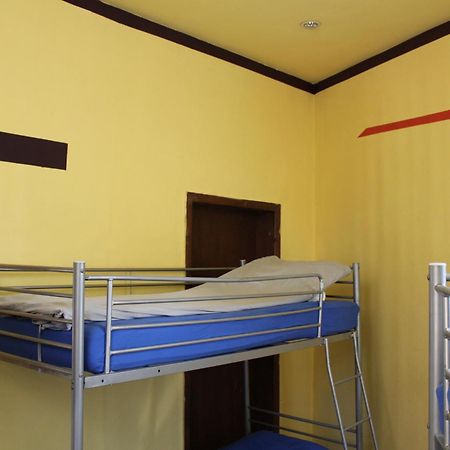 Fun House Hostel Bukarest Kültér fotó