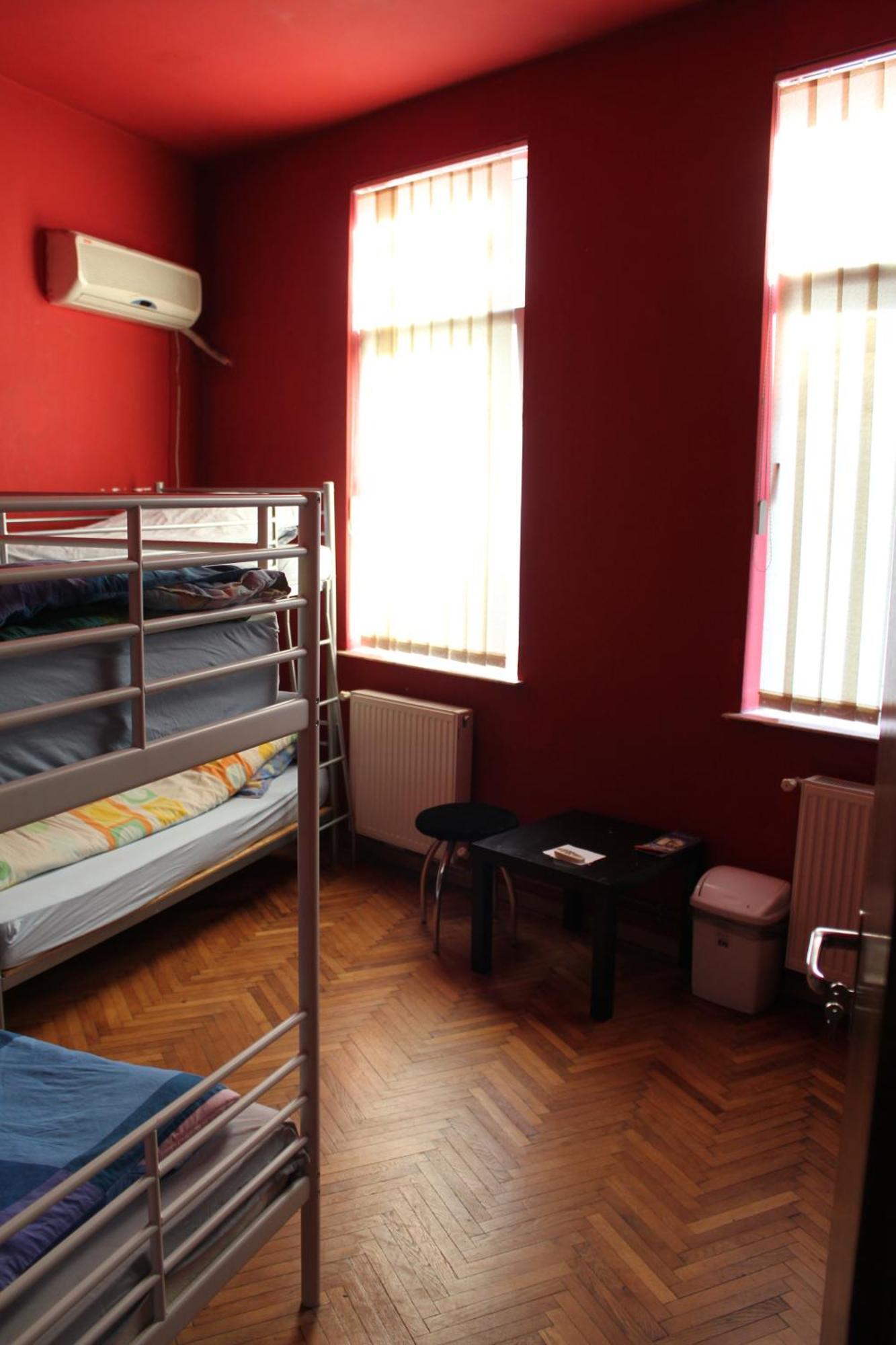 Fun House Hostel Bukarest Kültér fotó